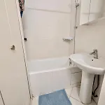 Apartment 80 M2 - 8th Floor With Free Parking - 5 Guests