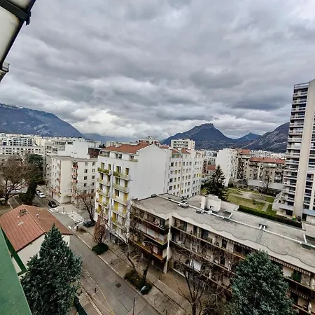 Apartment 80 M2 - 8th Floor With Free Parking - 5 Guests *