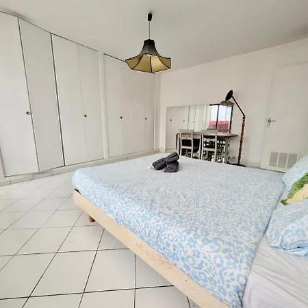 80 M2 - 8th Floor With Free Parking - 5 Guests Apartment
